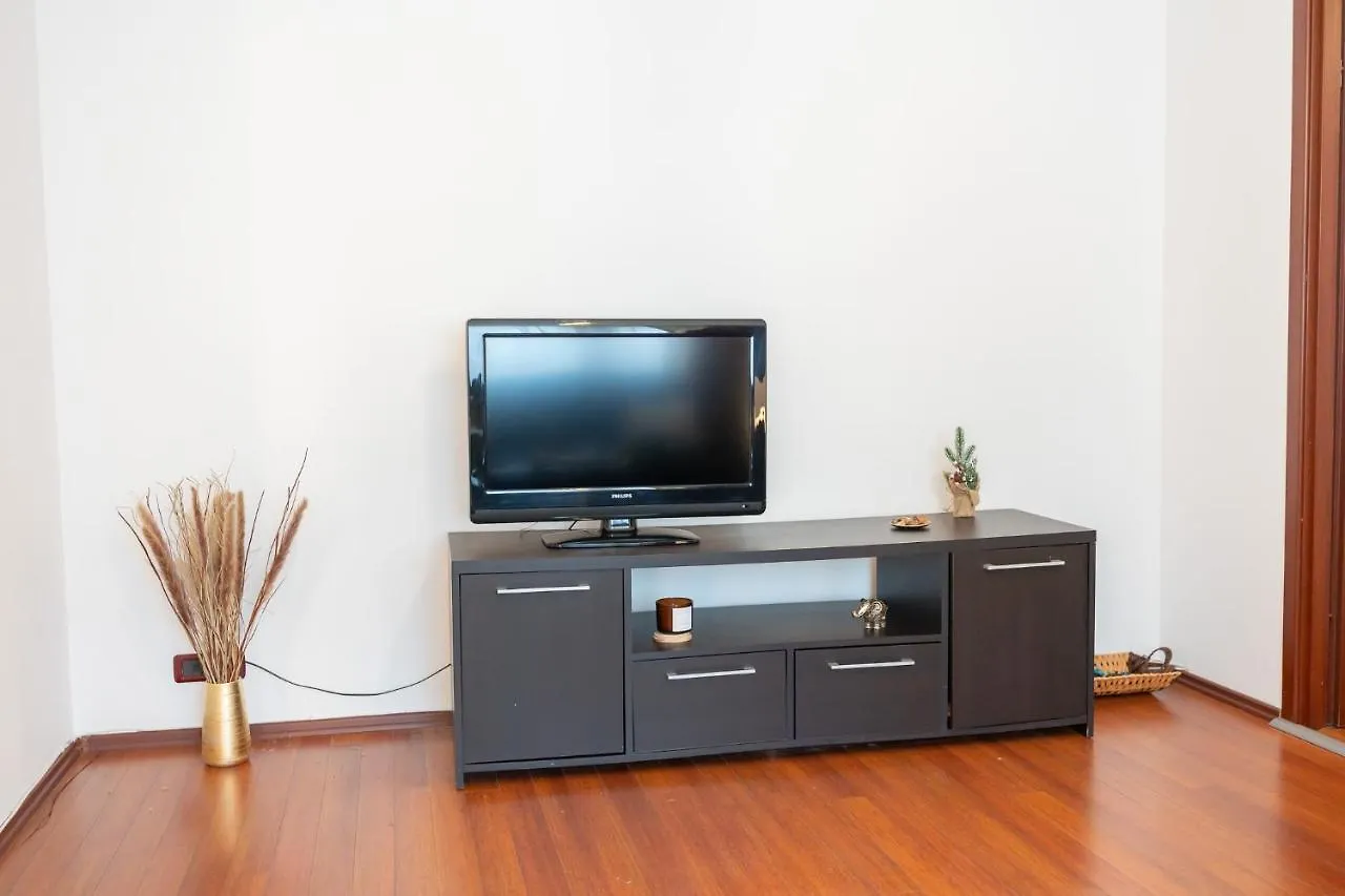 Spacious 2Br Dristor Apartment Bucharest
