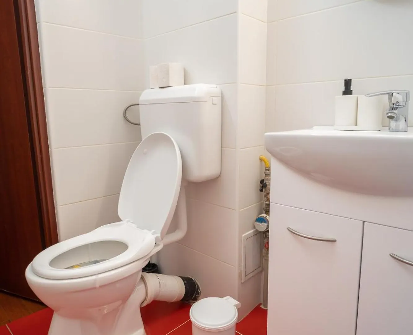 Spacious 2Br Dristor Apartment Bucharest