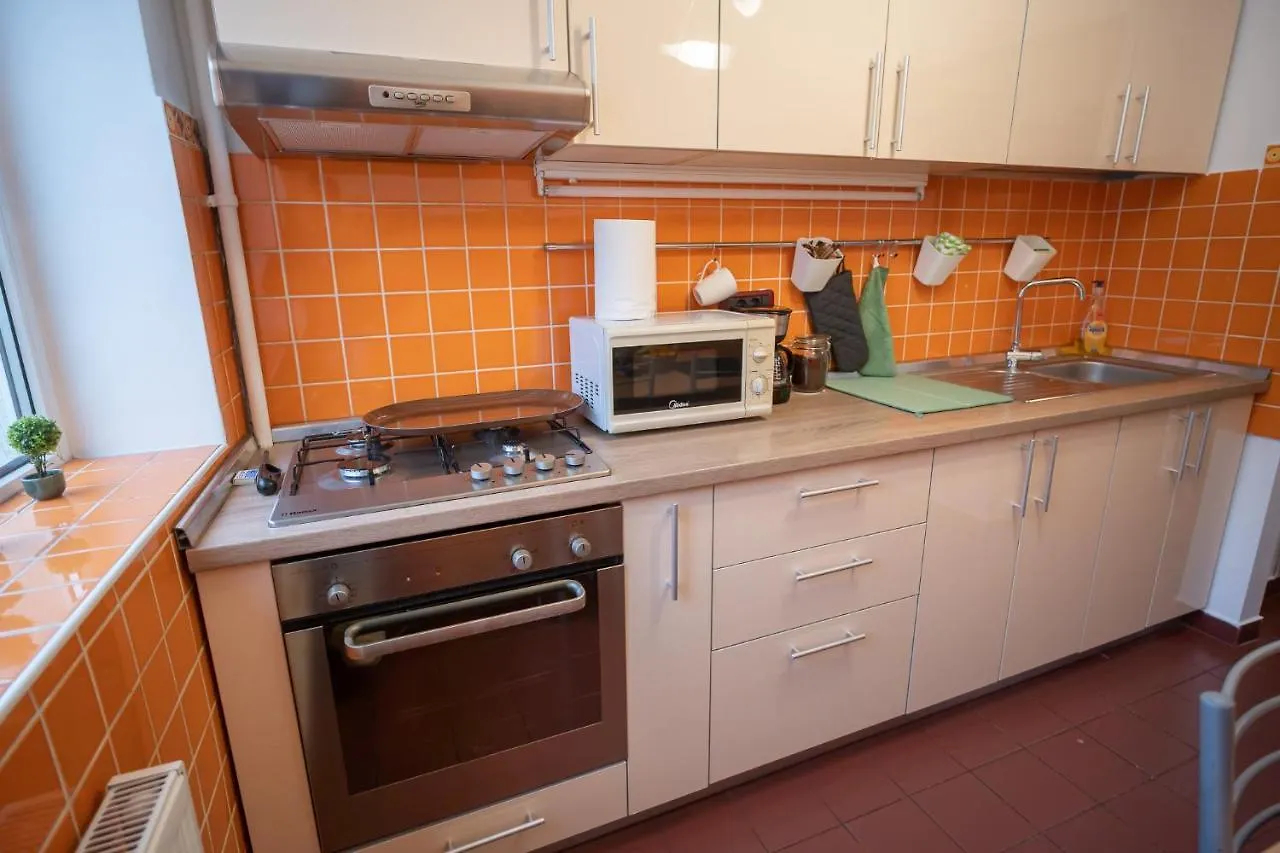 Spacious 2Br Dristor Apartment Bukarest